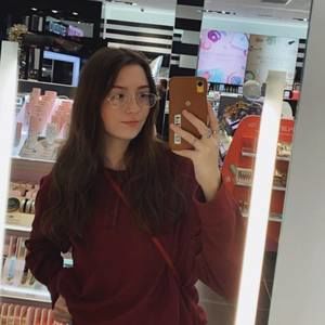 Meet your Posher, Ashlee